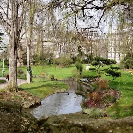 Batignolles - Parisian Alloggio in famiglia